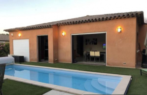 VILLA contemporaine avec piscine